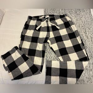 Old Navy Black and White Buffalo Check Flannel PJ Pants